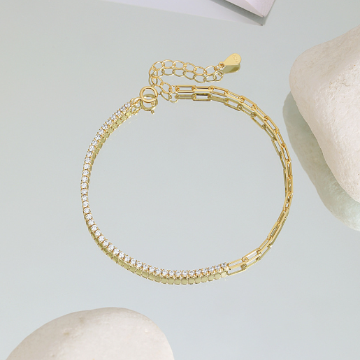 minmimalist gold crystal chain link bracelet full view