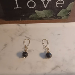 minimalist onyx dangle earrings video